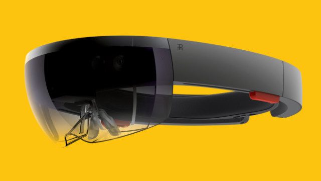 Microsoft’s HoloLens Headset gives Windows 10 A Holographic Display