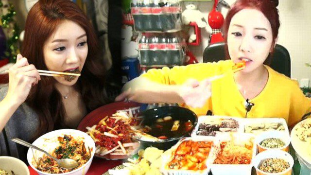 You can now watch people eat on Twitch