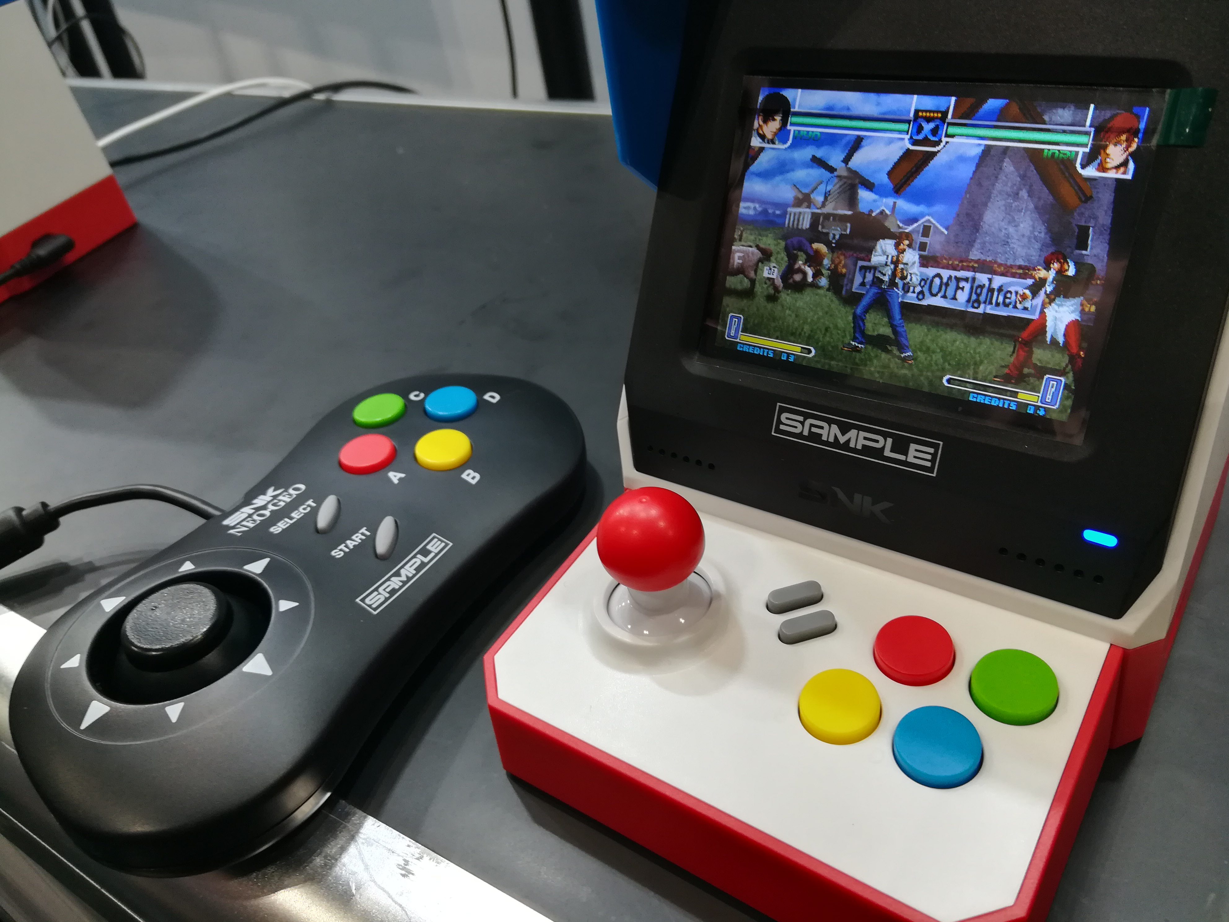 We played with the SNK NeoGeo mini arcade console at E3!
