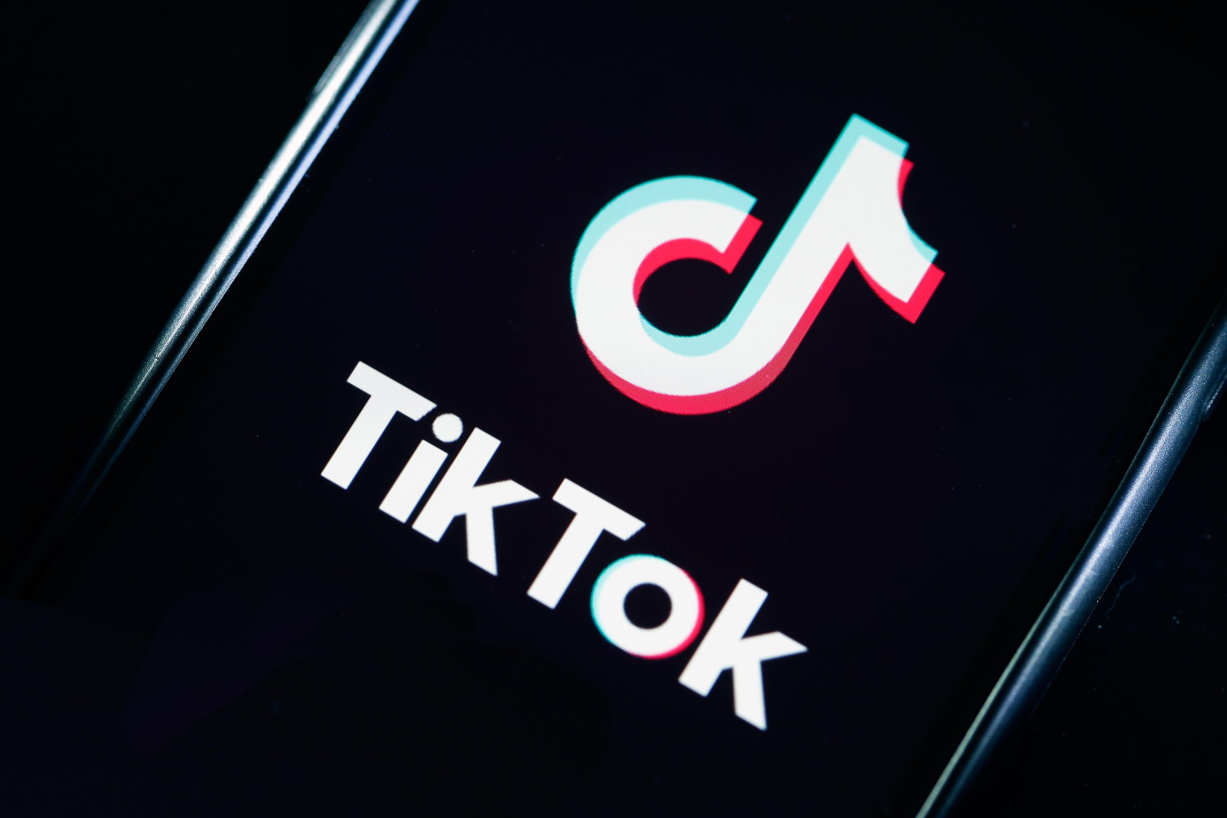 Wells Fargo bans all staff from downloading TikTok