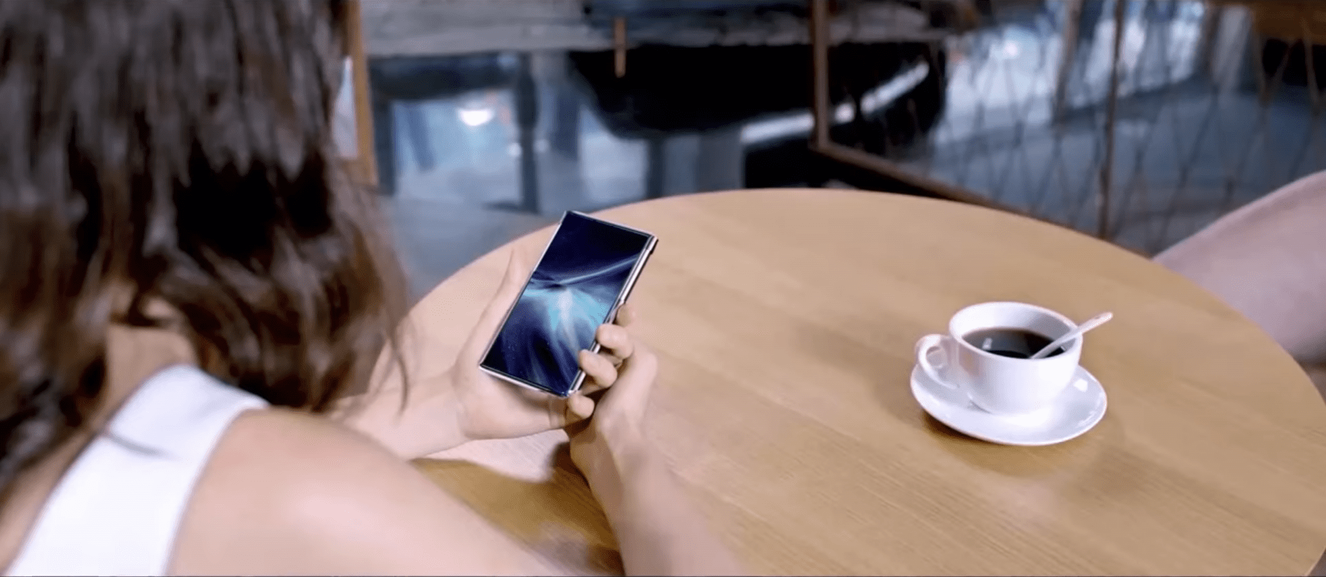 TCL’s Rollable Screen Could Produce Tablet-sized Phones