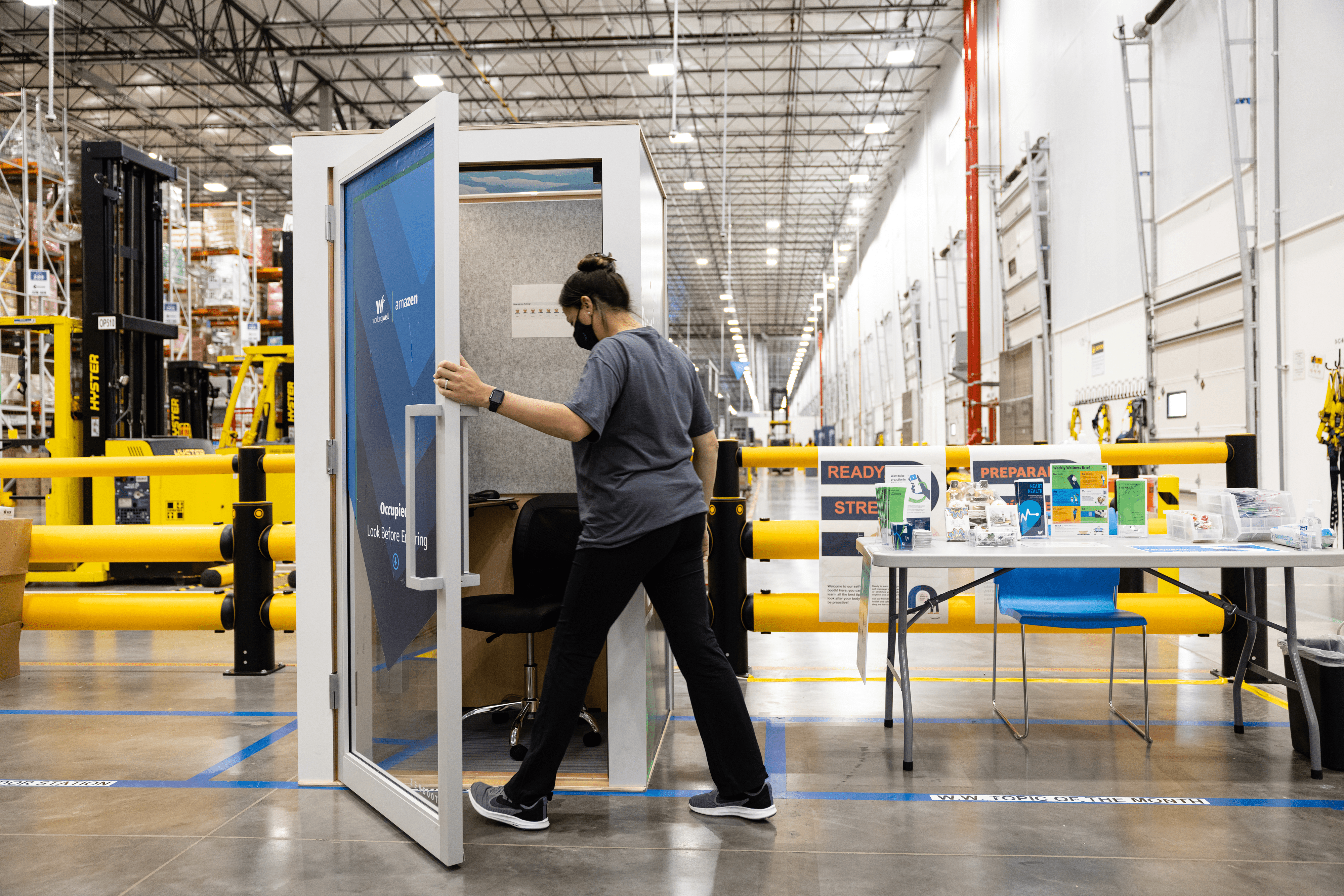 Amazon Employees Now Have “AmaZen”, Phone-Booth-Like Box To Meditate In