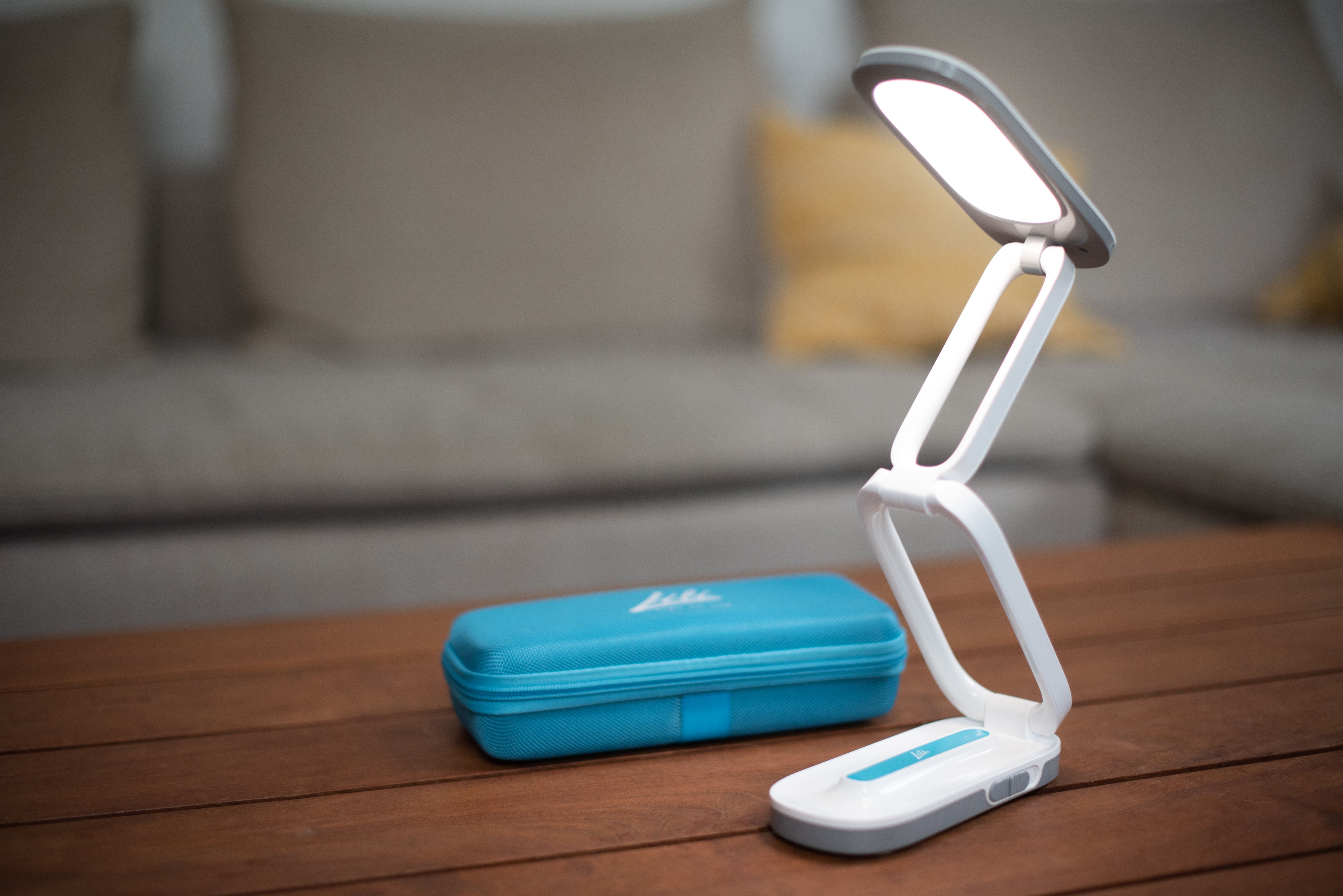 CES 2022: Lili Lamp Helps People With Dyslexia Read Better